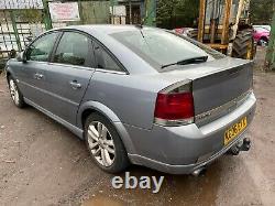 VAUXHALL VECTRA C SRi 1.9 CDTi Z163 BReaKING UP FOR SPARES BOTH HEADLIGHTS